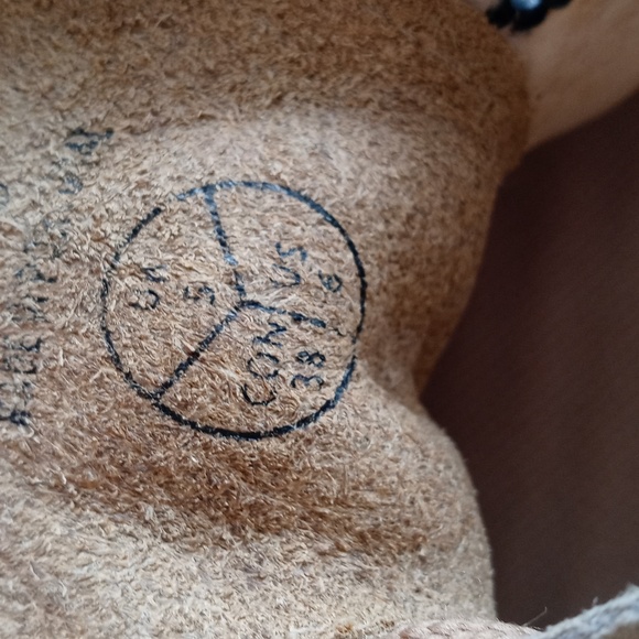 Vintage Dr. Martens Suede Leather 2 Tone Beige Lace Up Shoes 38 - Picture 12 of 14